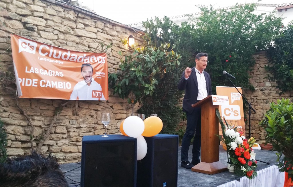 Luis Salvador en la presentación de la candidatura de Las Gabias