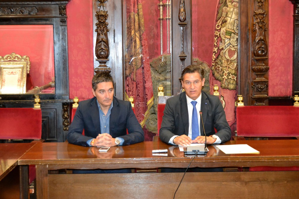 Luis Salvador y Manuel Olivares, en la rueda de prensa sobre la FP
