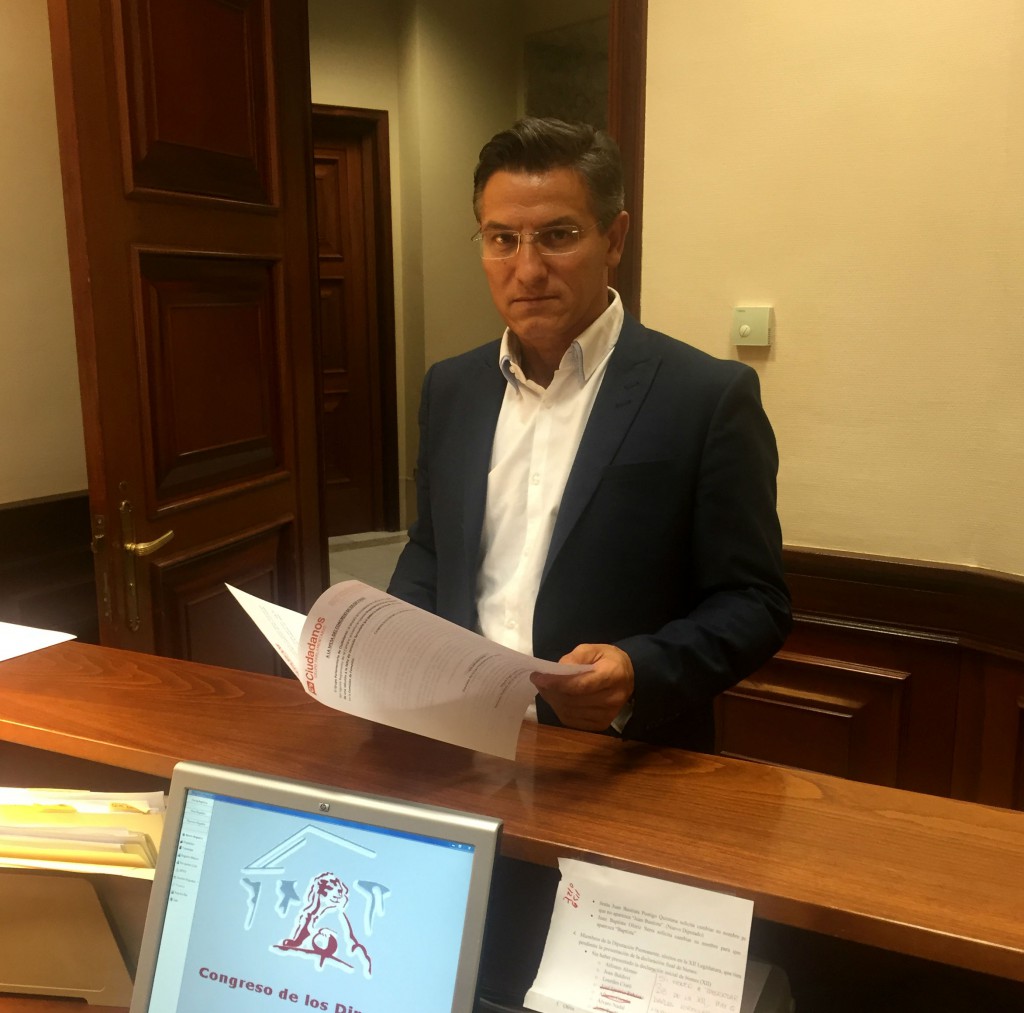 Luis Salvador en el registro de la PNL de Ciudadanos sobre las conexiones ferroviarias
