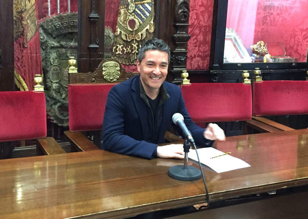 Manuel Olivares en rueda de prensa