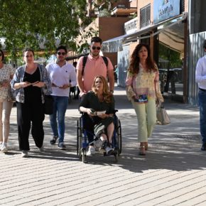 Concha Insúa arranca su primer día de campaña electoral reivindicando la “accesibilidad universal para todos los barrios de Granada”